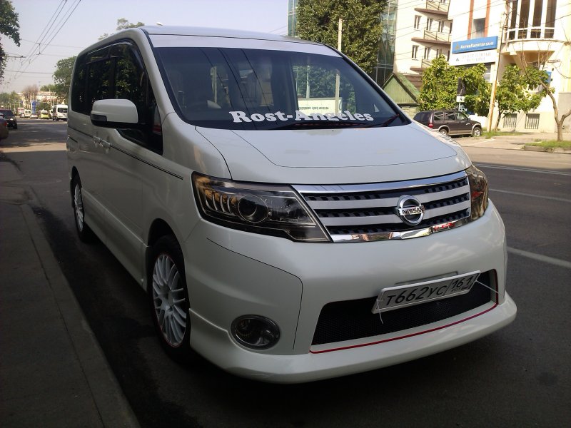 Nissan Serena c24