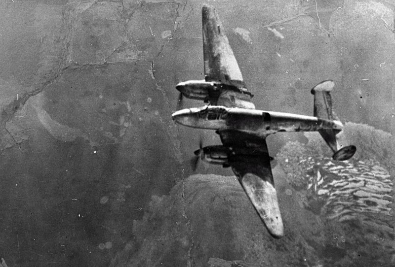 Самолет разведчик пе-2