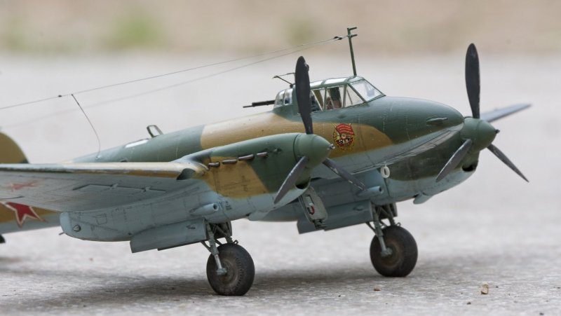 Советский бомбардировщик пе-2