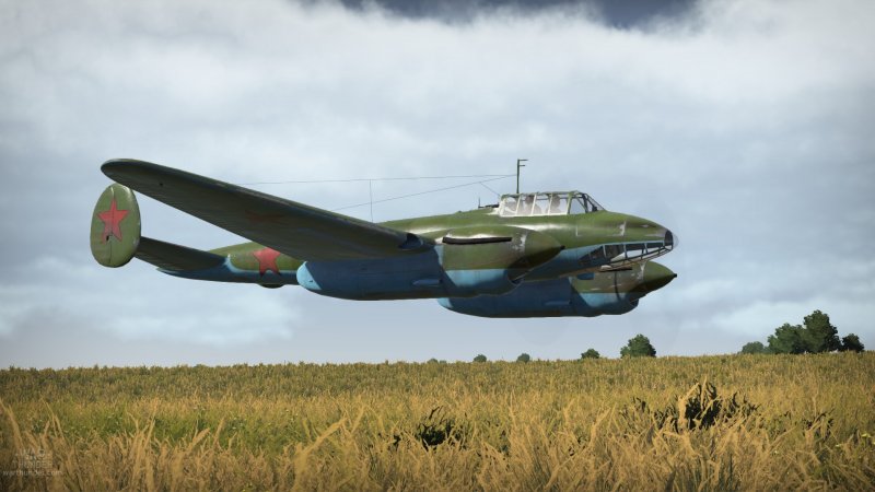 Пикирующий бомбардировщик пе-2