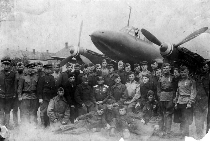 Советский бомбардировщик пе-2
