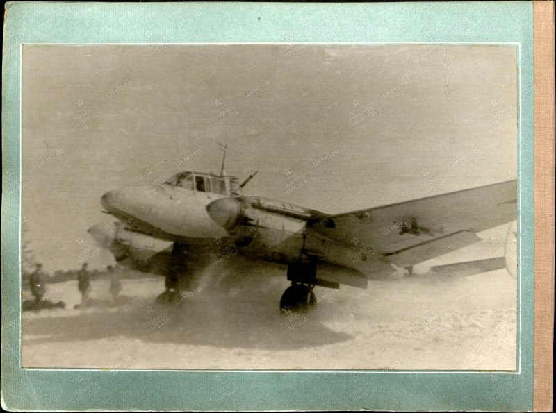 Пе-2 бомбардировщик