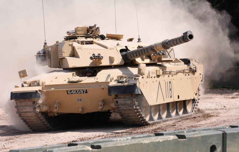 Challenger 2f