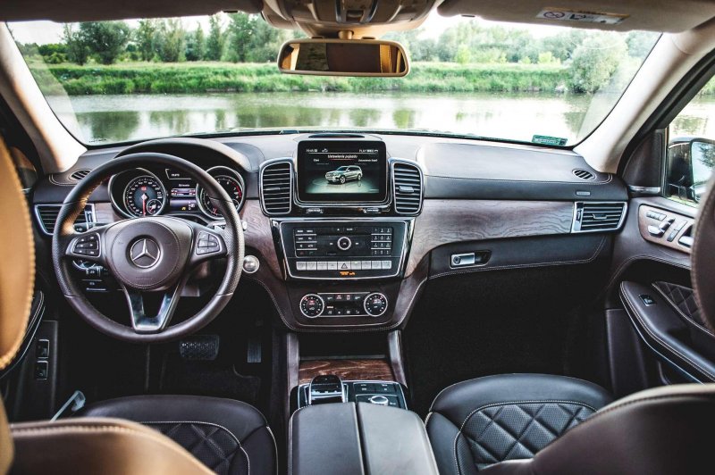 Mercedes Benz GLS 2020 салон