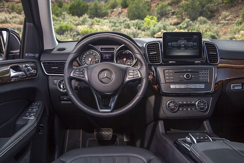 Mercedes-Benz GLS 2016 салон