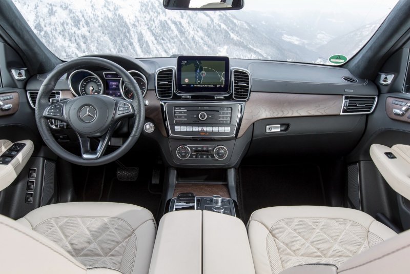 Mercedes-Benz GLS 2016 салон