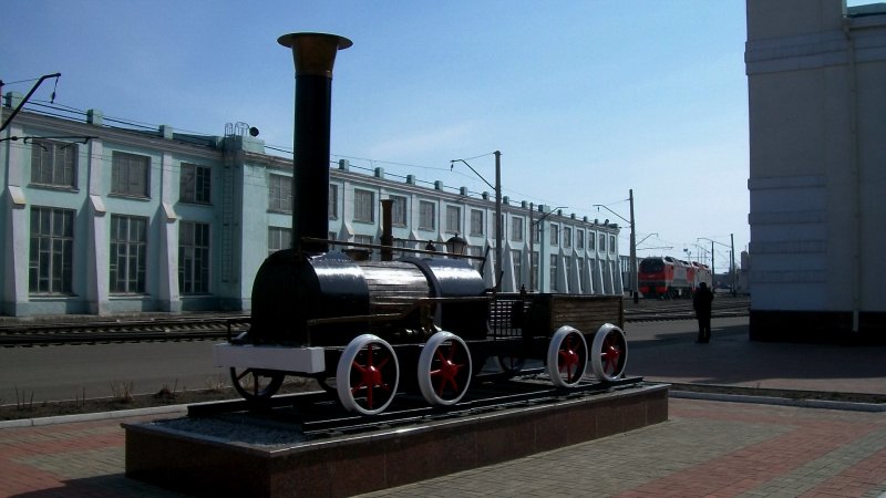Омск памятник паровозу Московка
