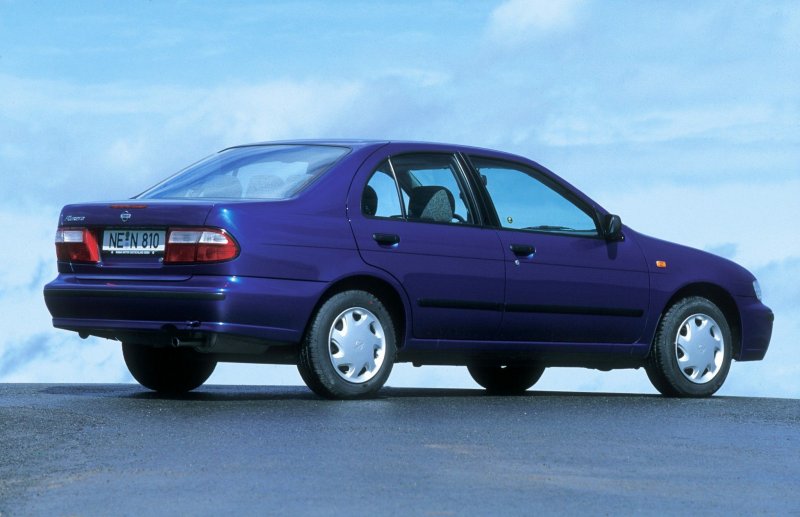 Nissan Almera n15