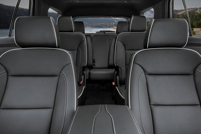 Chevrolet Traverse 2021 салон