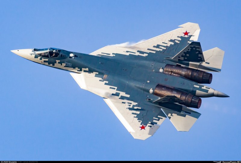 Самолёт истребитель Су 57