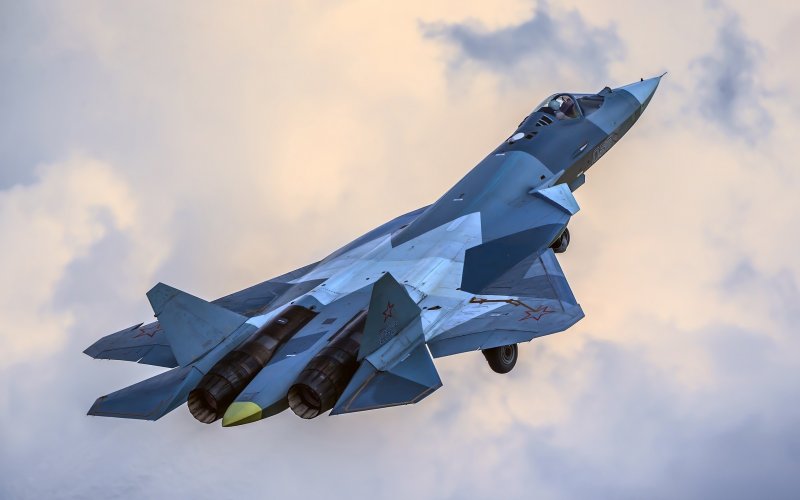 Истребитель Су-35
