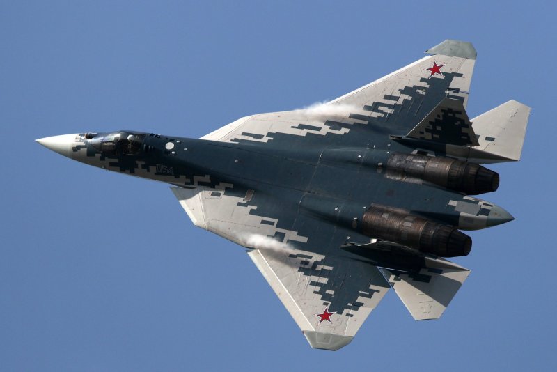 Российский истребитель пятого поколения Су-57