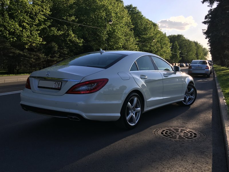 Mercedes-Benz CLS-218
