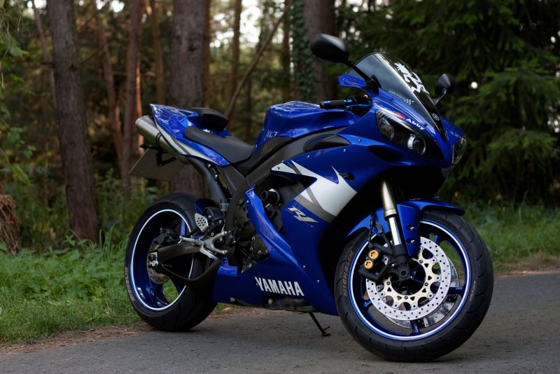 Yamaha YZF r1 2000г