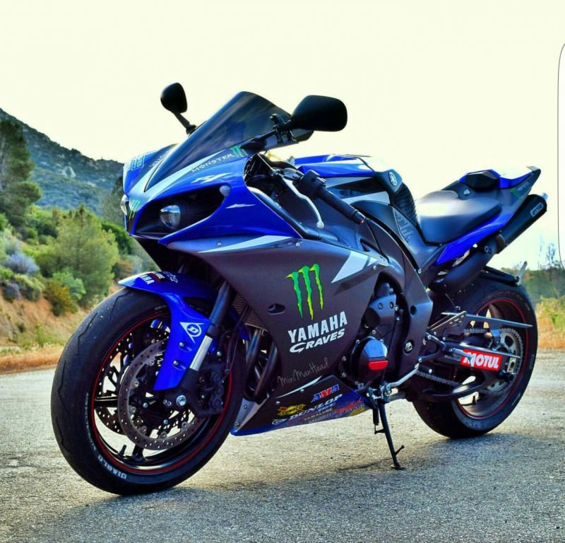 Мотоцикл Yamaha YZF-r1