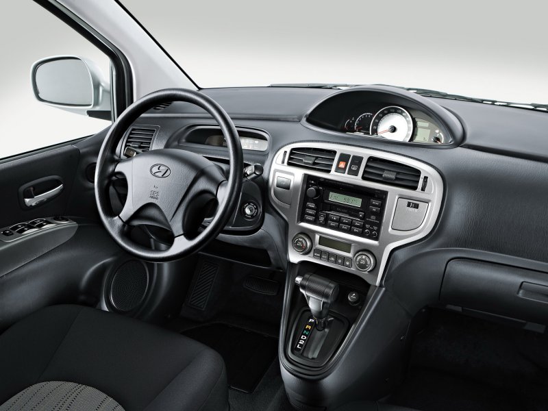 Hyundai Matrix 2008 салон