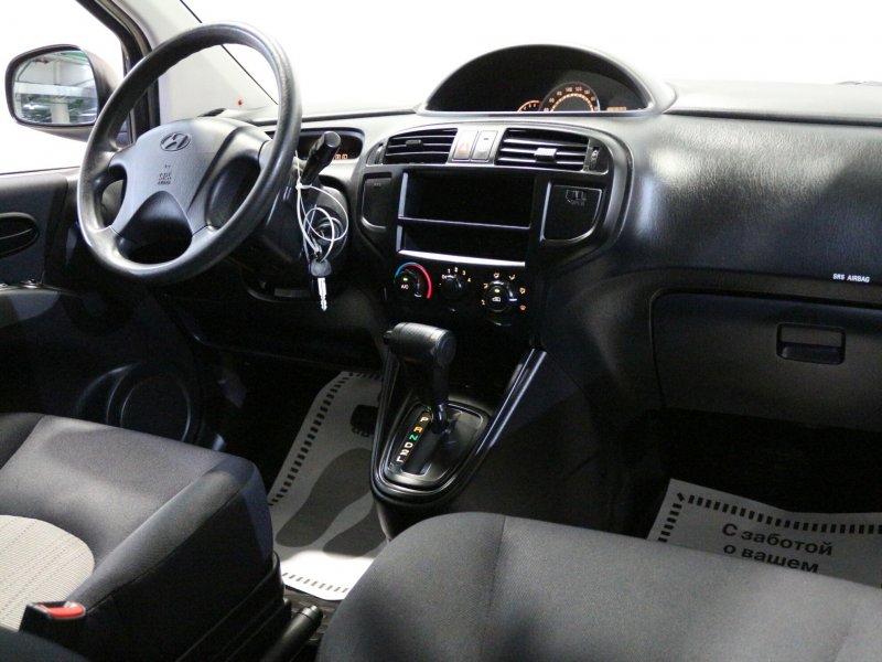 Hyundai Matrix 2008 салон