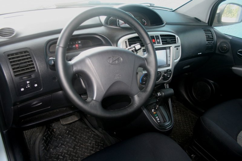 Hyundai Matrix 1.6 салон