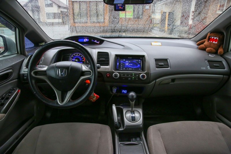 Honda Civic 8 салон ночью