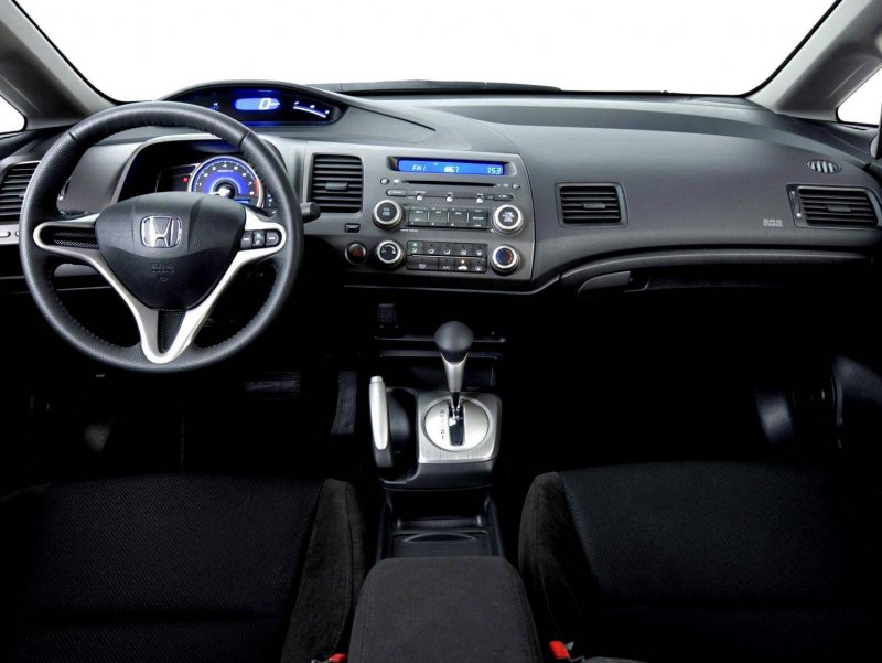 Honda Civic 8 салон