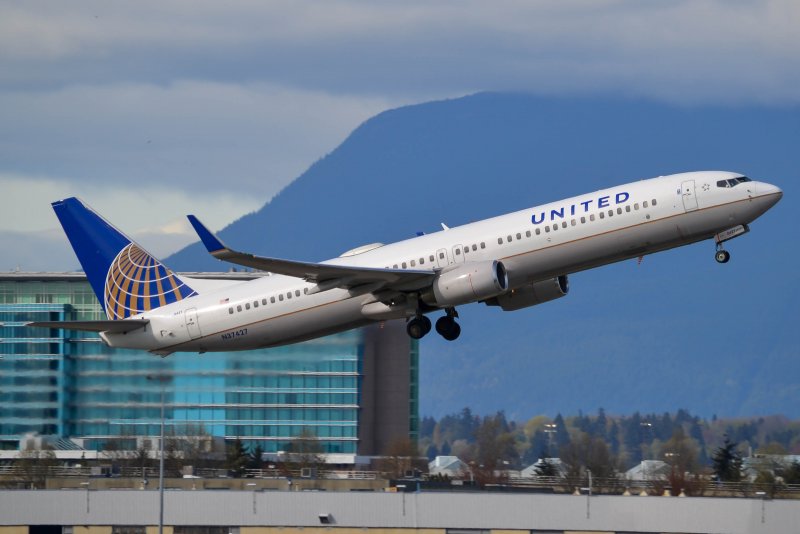 Boeing 737-900 s7