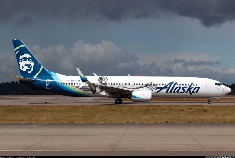 Самолёт Boeing 737 900