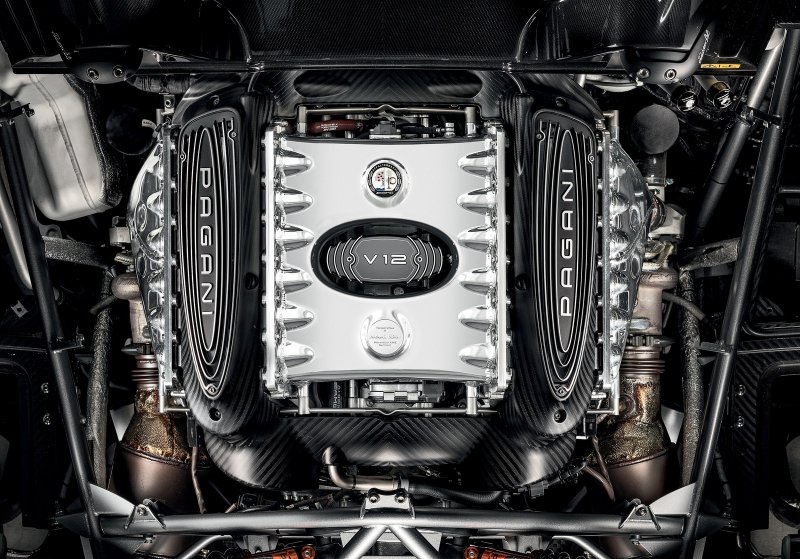 V12 двигатель Mercedes AMG