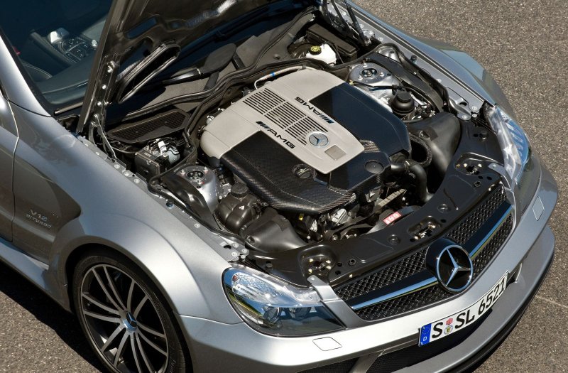 V12 Biturbo AMG мотор
