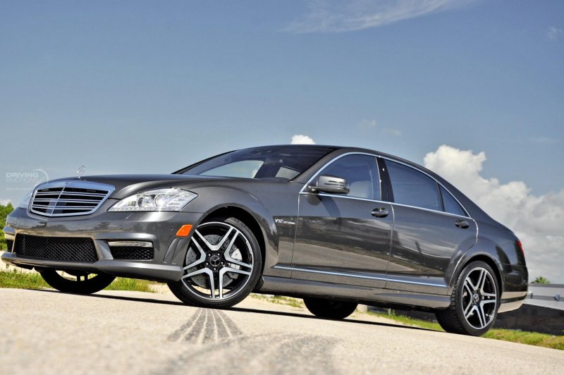 Mercedes Benz s65 AMG v12 Biturbo