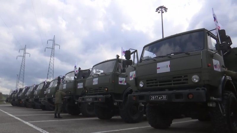 Грузовая автомобильная колонна