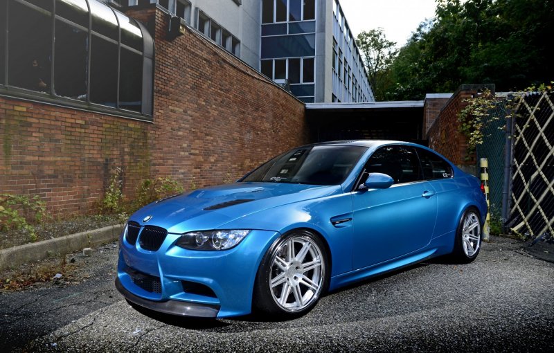 BMW e92 m3 синяя