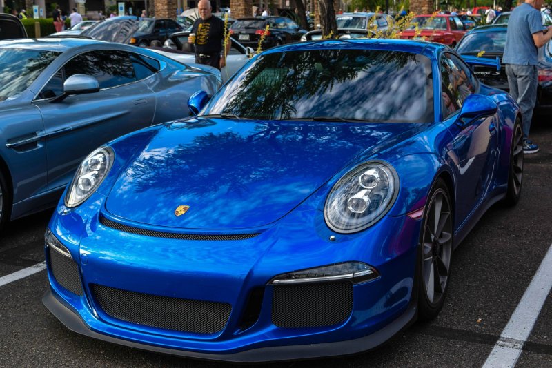 Порше 911 синий