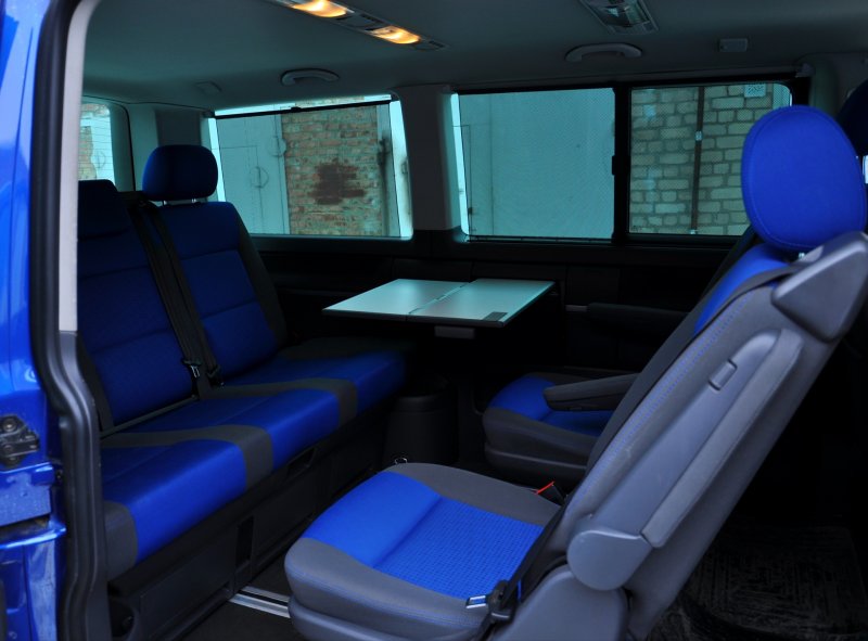 Volkswagen Multivan 2011 салон
