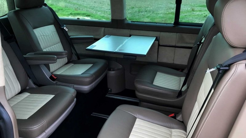 Volkswagen Multivan 6.1 салон
