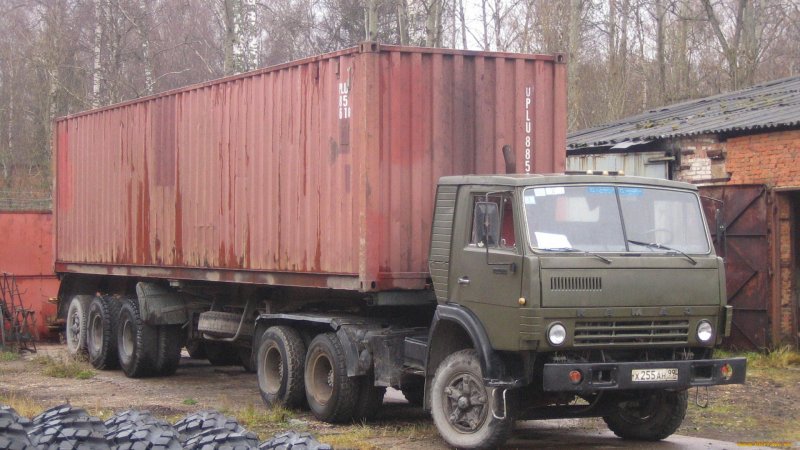 КАМАЗ 5410 С полуприцепом контейнеровоз
