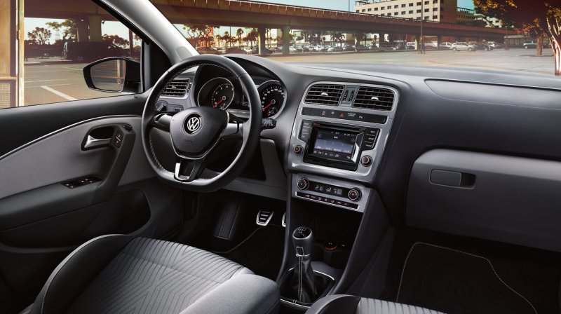 Volkswagen Polo седан салон 2016