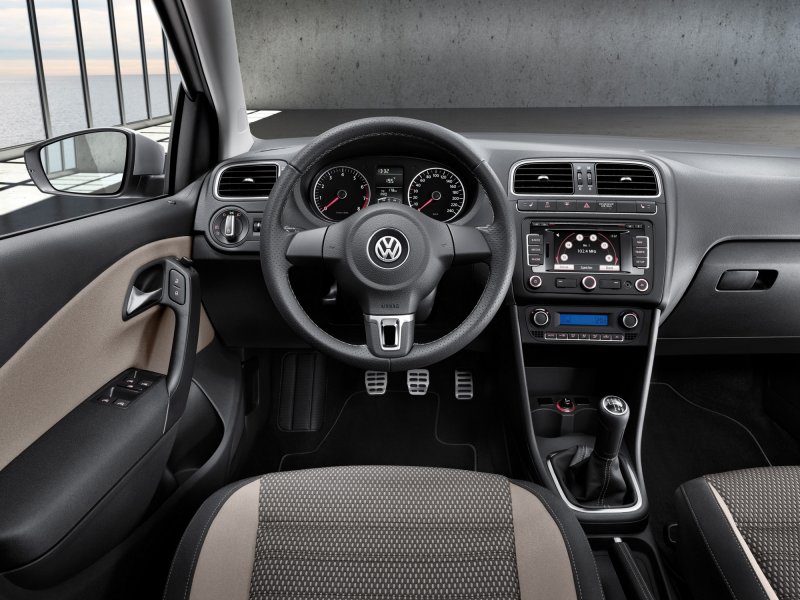 Комплектация Trendline Volkswagen Polo 2011
