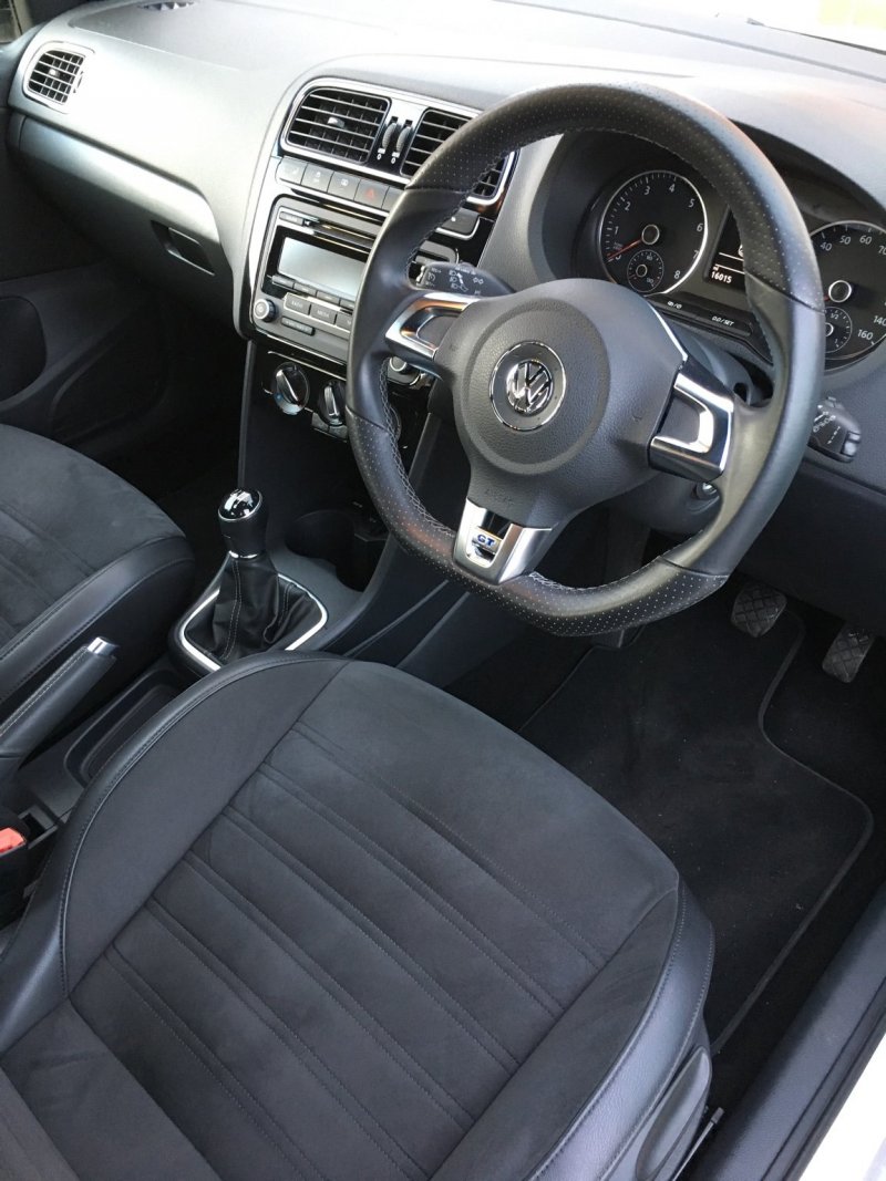 VW Polo 2011 салон