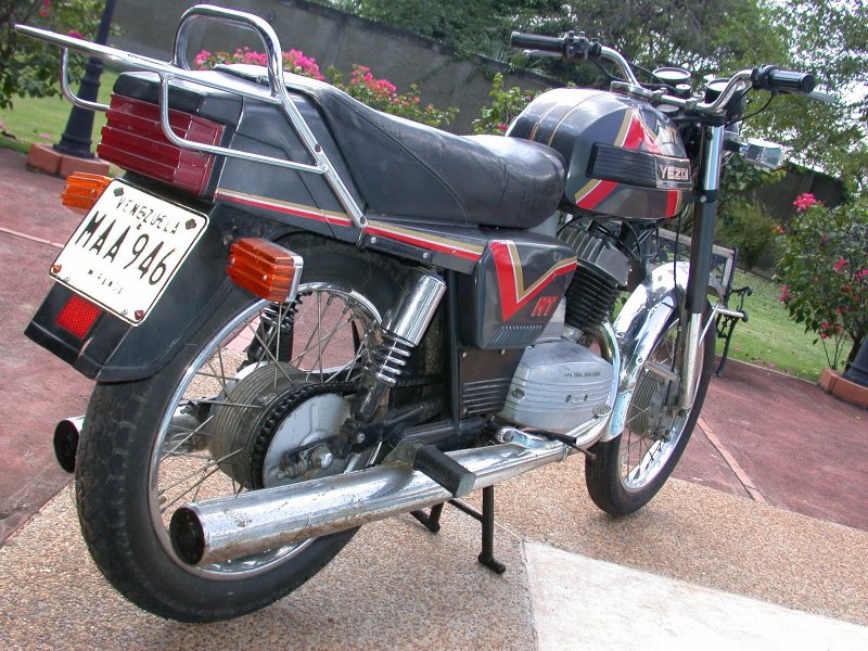 Jawa 750