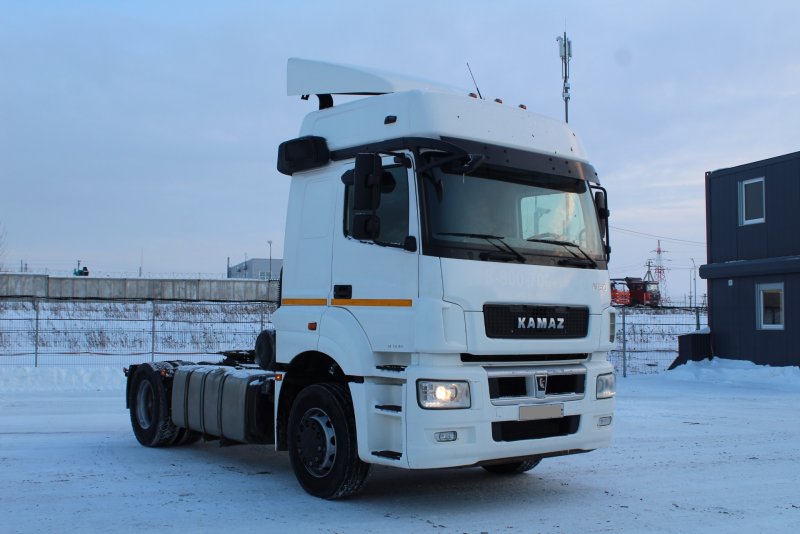 КАМАЗ 5490 салон руль