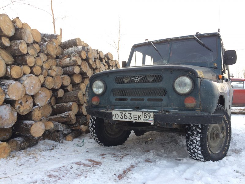 УАЗ С дровами