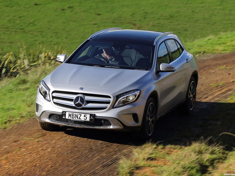 Мерседес GLA 250