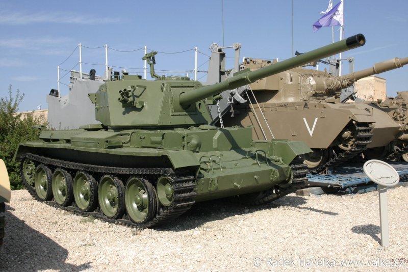 Fv4101 Charioteer