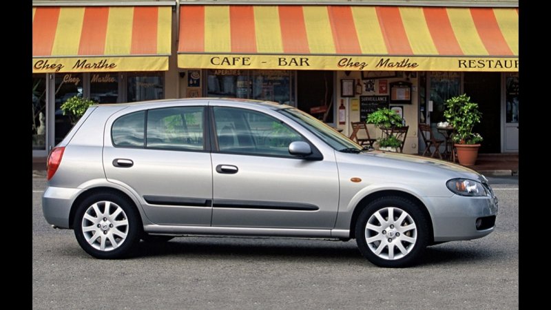 Nissan Almera n16 хэтчбек