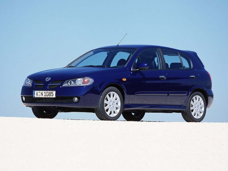 Nissan Almera n16 хэтчбек