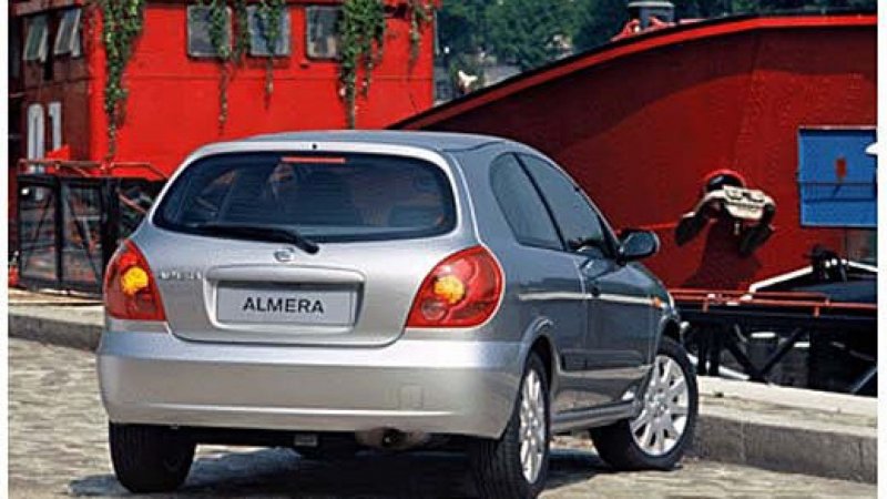 Ниссан Альмера хэтчбек 2005