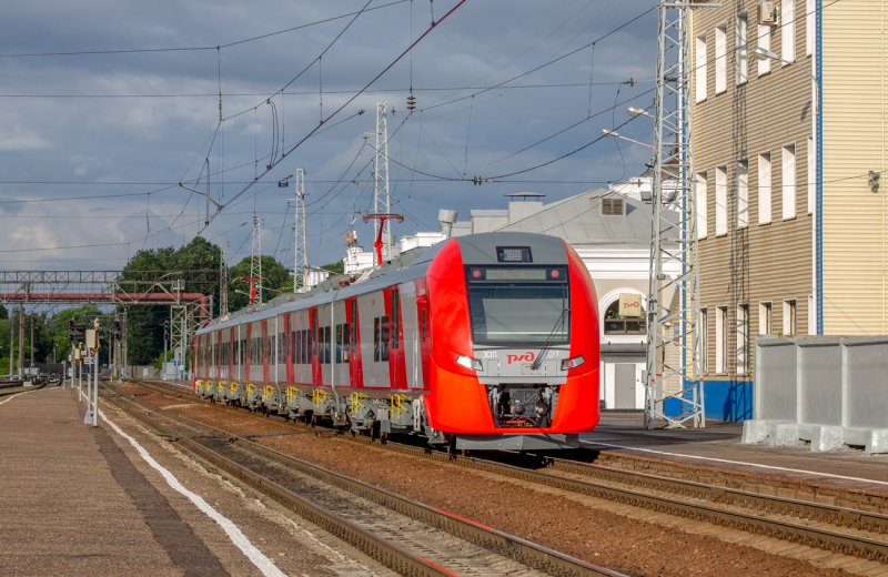 Электропоезд Ласточка эс1п