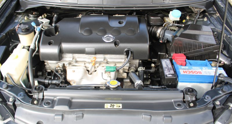 Подкапотка Nissan primera p12