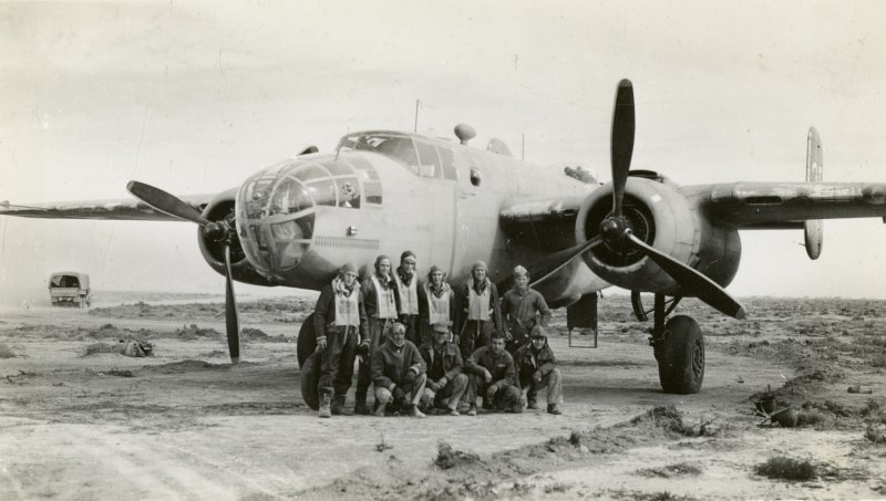 Бомбардировщик б-25 Митчелл экипаж