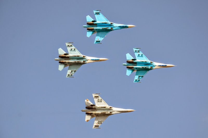 Пилотажная группа Соколы России на параде Победы